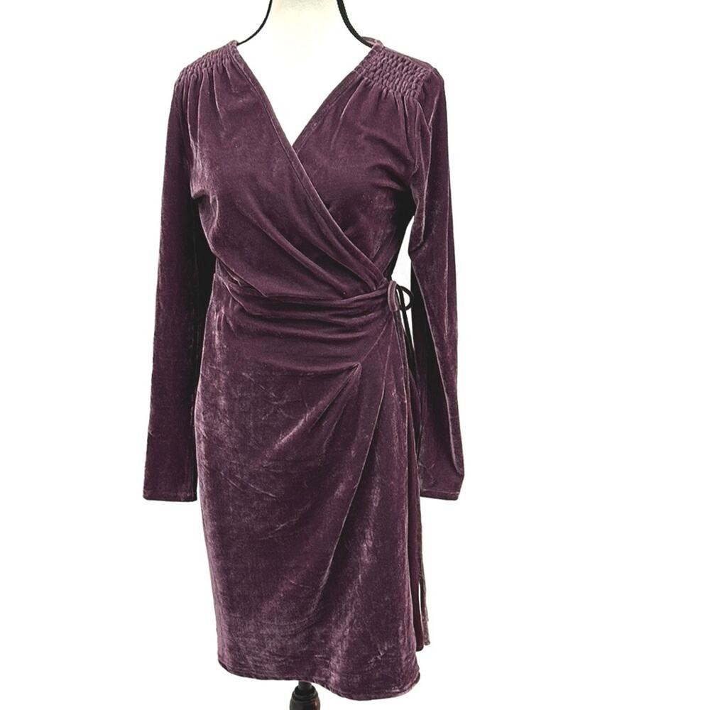 Elegant Velvet Wrap Midi Dress in Purple